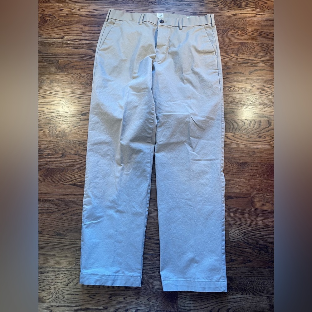 Gap Men’s Khaki Flat Front Basic Relaxed Fit Casual Pants 36x32